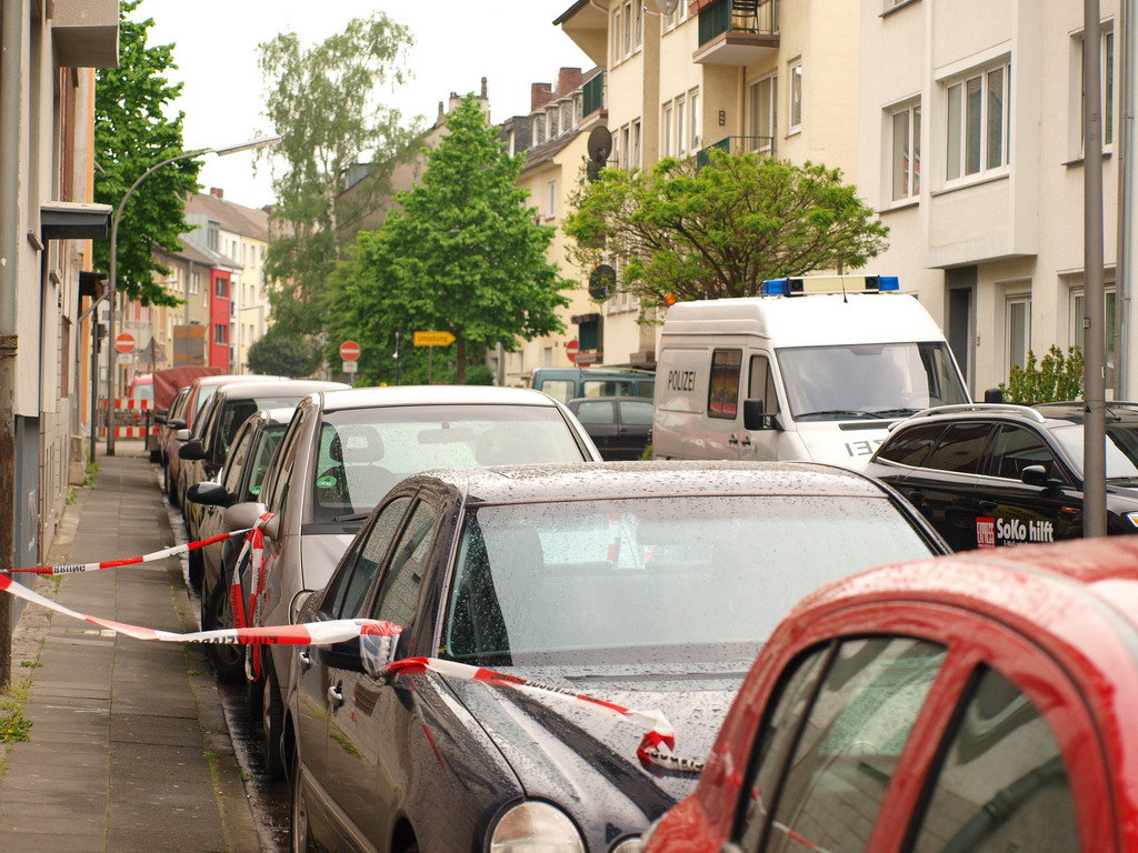 Wieder Beziehungsdrama Frau tot Koeln Muelheim Formesstr P15.JPG